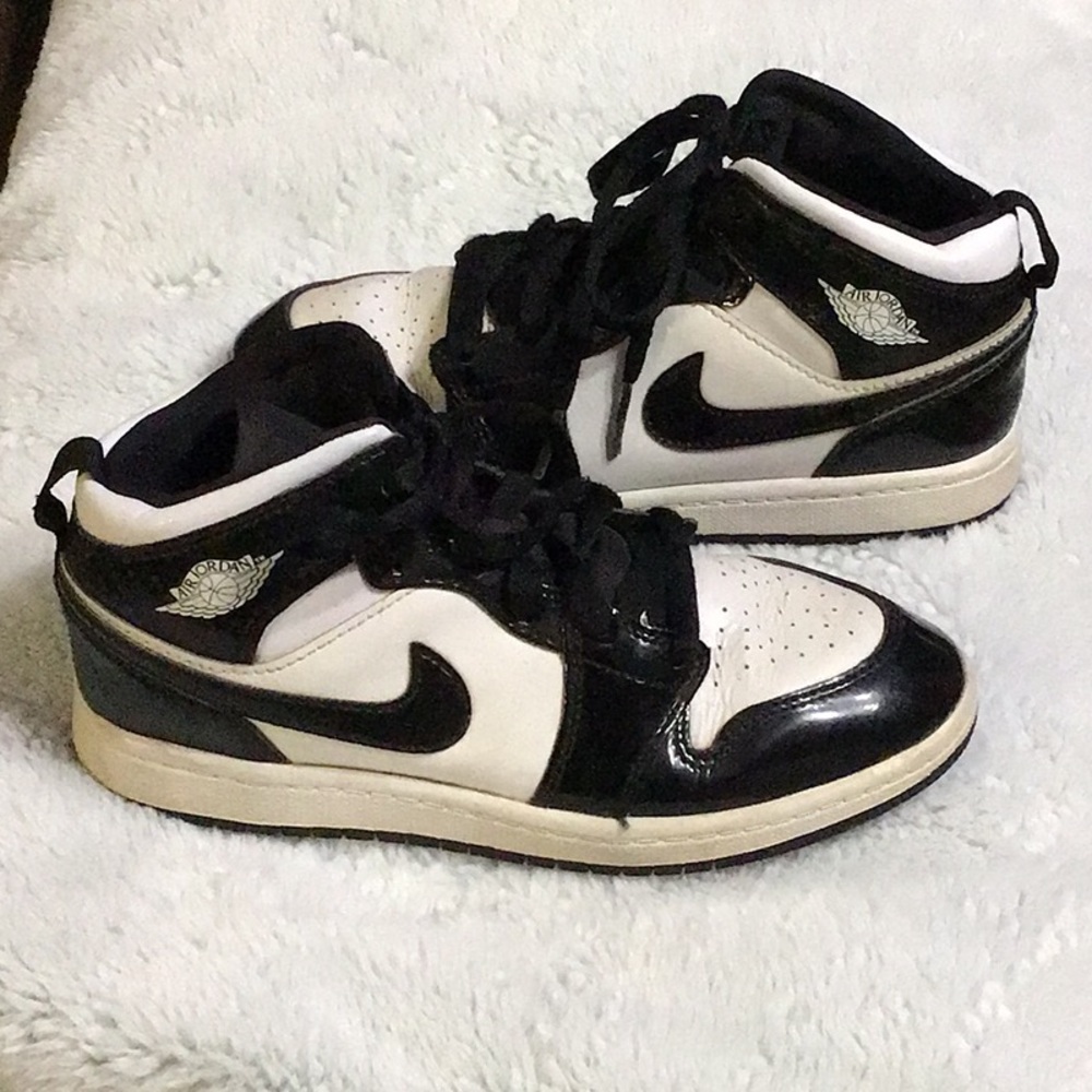 AIR JORDAN KIDS SHOES - Picture 3 of 13